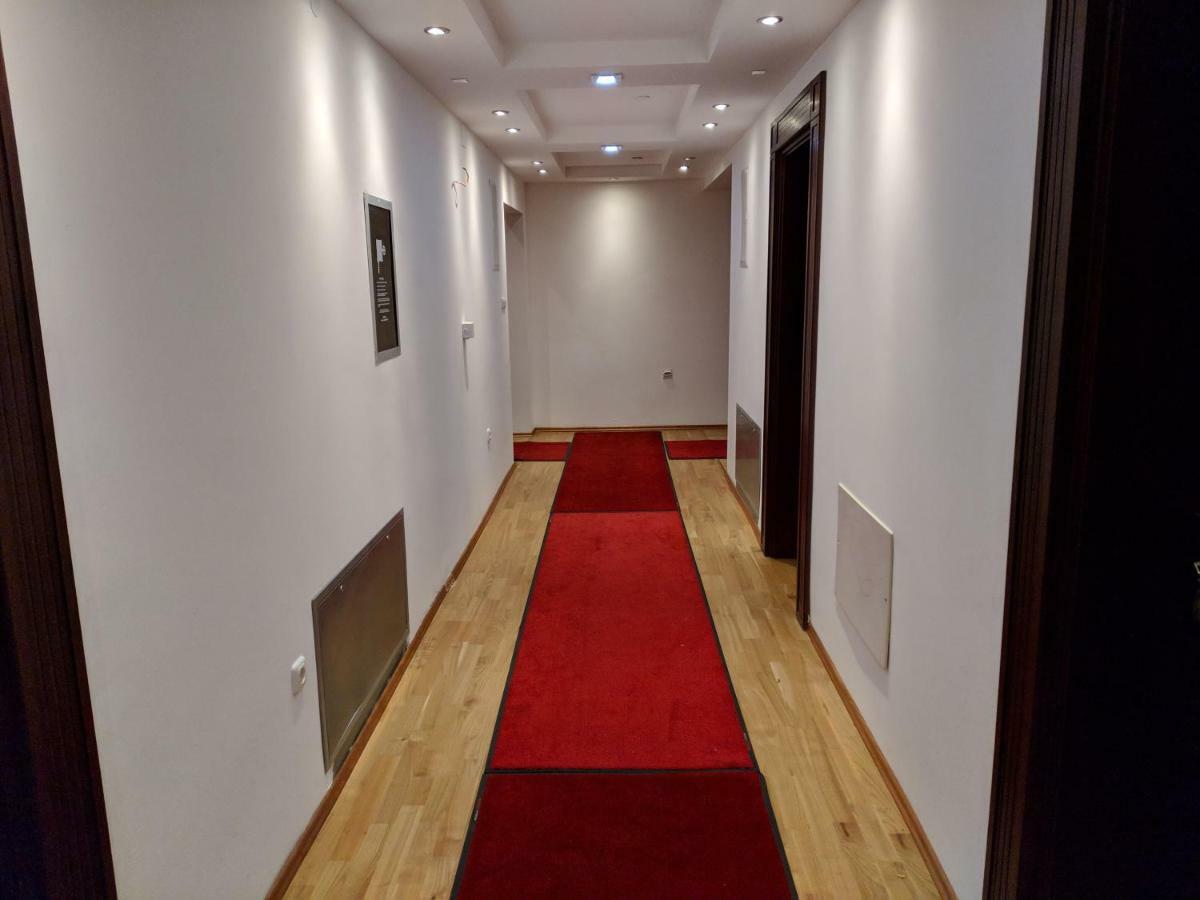 Apartments & Restaurant Abas Plav Exterior foto